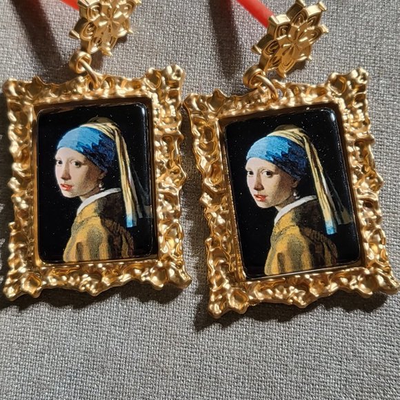 "Girl with a Pearl' Drop Dangle Earrings, World Art earrings - Picture 2 of 4